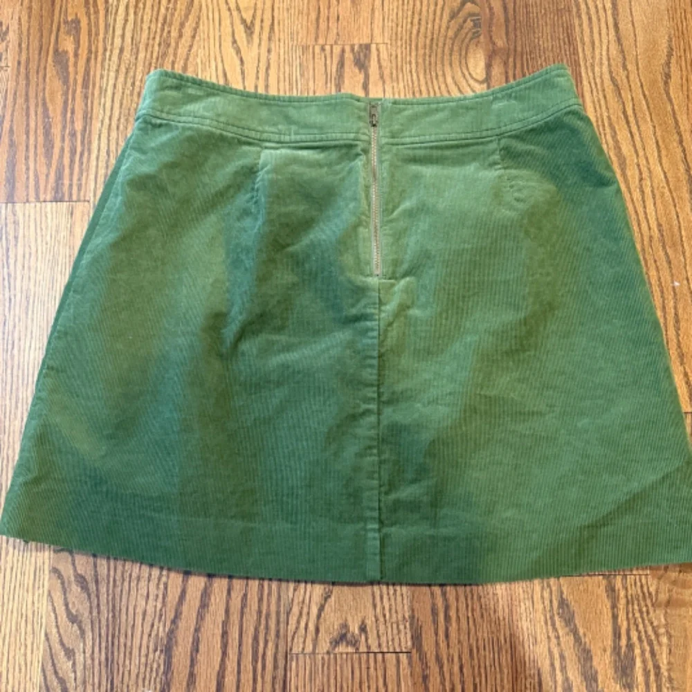 NWOT J. Crew Green Corduroy Skirt - Picture 2 of 6